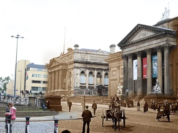 Working animals at Walker Art Gallery, Liverpool