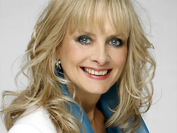 Dame Twiggy Lawson Headshot